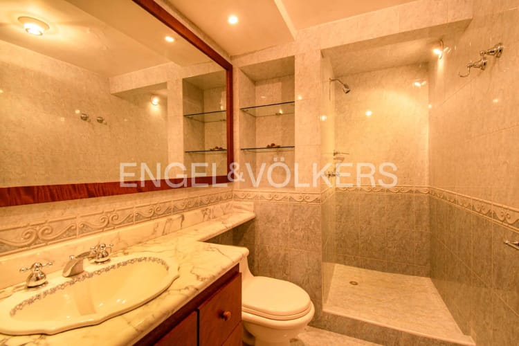 Apartamento de 3 alcobas en venta en La Cabrera, Bogotá, 290 m² · foto 16 de 19