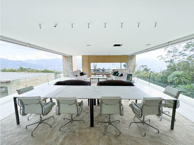 Casa de 5 alcobas en venta en Loma Del Chocho, Envigado, 835 m² · foto 5 de 24