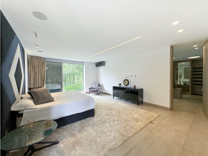 Casa de 5 alcobas en venta en Loma Del Chocho, Envigado, 835 m² · foto 15 de 24
