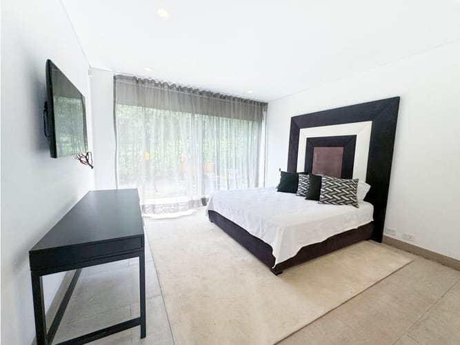Casa de 5 alcobas en venta en Loma Del Chocho, Envigado, 835 m² · foto 23 de 24