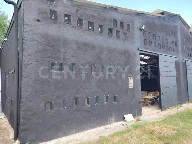 Bodega en venta en Caños Negros, Villavicencio, 450 m² · foto 2 de 10
