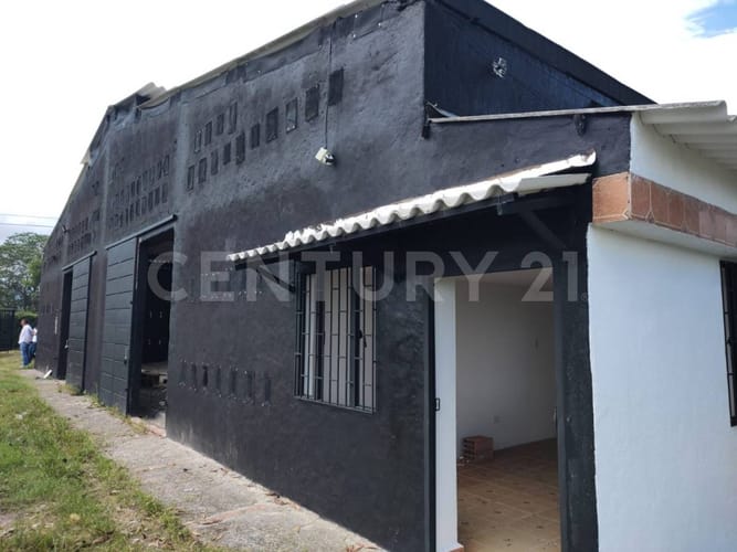 Bodega en venta en Caños Negros, Villavicencio, 450 m² · foto 3 de 10