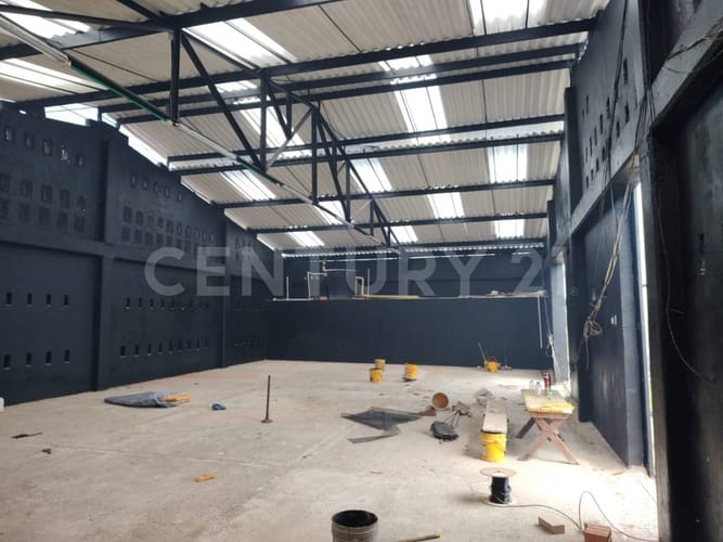 Bodega en venta en Caños Negros, Villavicencio, 450 m² · foto 4 de 10