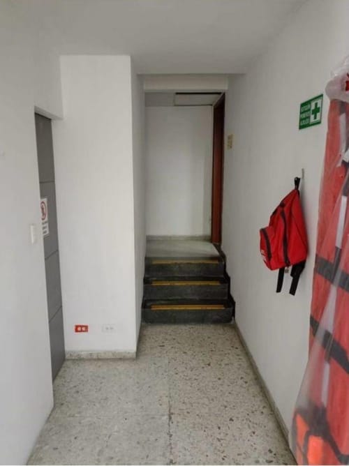 Edificio en venta en Popular, Cali, 430 m² · foto 6 de 24