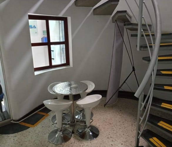 Edificio en venta en Popular, Cali, 430 m² · foto 4 de 24