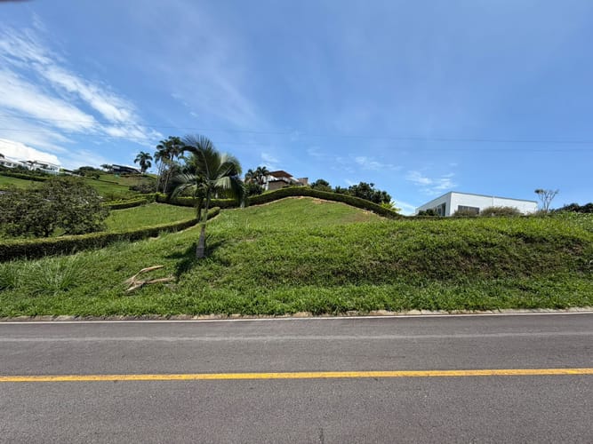 Lote en venta en Las Pavas, Manizales, 2070 m² · foto 9 de 11