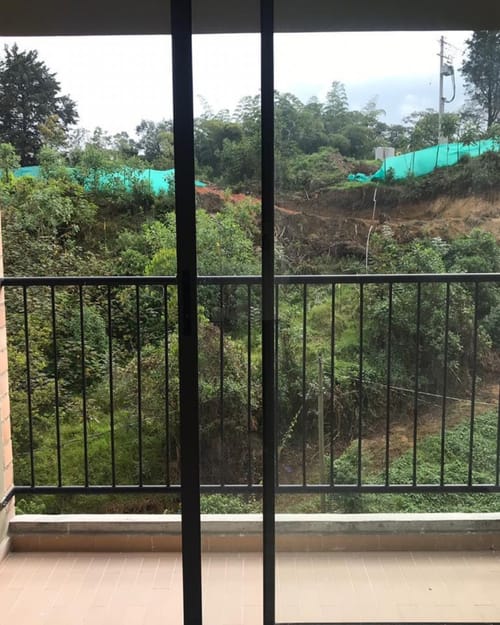 Apartamento de 2 alcobas en venta en Cuatro Esquinas, Rionegro, 54 m² · foto 2 de 10
