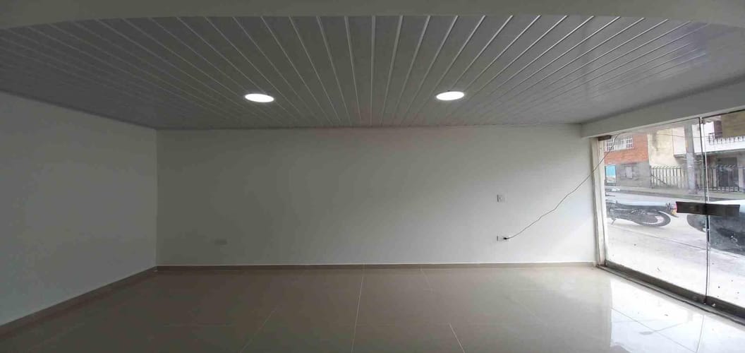 Local en arriendo en Sector Lago Uribe, Pereira, 24 m² · foto 5 de 11