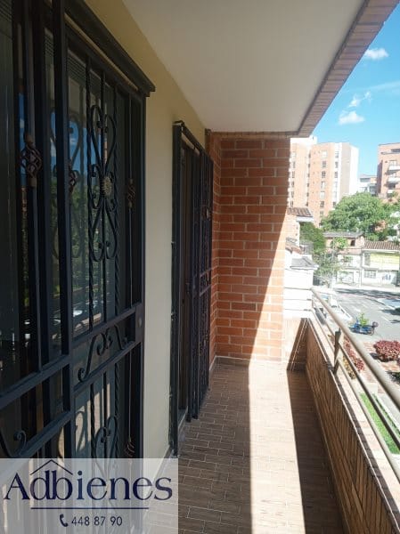 Apartamento de 3 alcobas en arriendo en Lorena, Medellín, 144 m² · foto 5 de 24