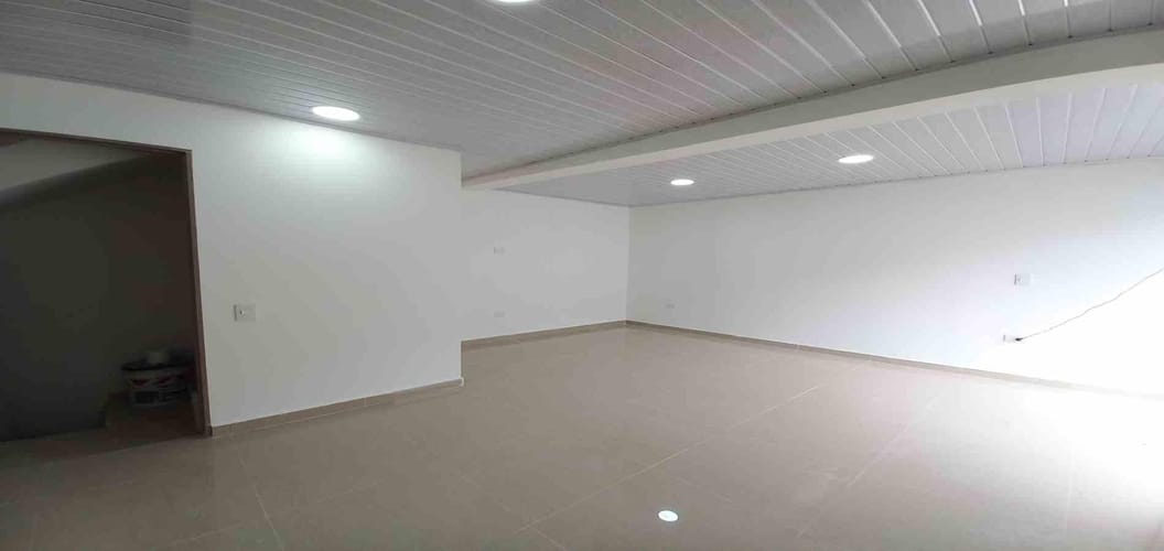 Local en arriendo en Sector Lago Uribe, Pereira, 24 m² · foto 9 de 11