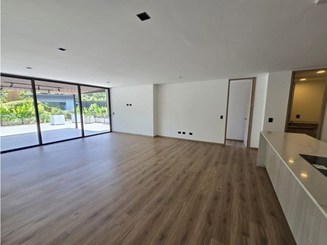 Apartamento de 2 alcobas en venta en Sajonia, Rionegro, 140 m² · foto 4 de 13