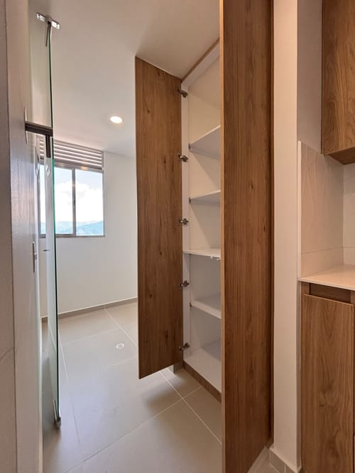 Apartamento de 3 alcobas en arriendo en Camino Verde, Envigado, 82 m² · foto 6 de 17