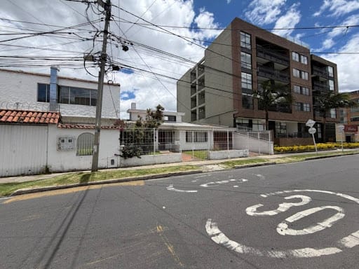 Casa en venta en Las Villas, Bogotá · foto 6 de 10