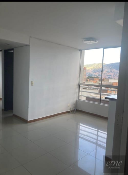 Apartamento de 3 alcobas en venta en Robledo, Medellín, 40 m² · foto 6 de 11