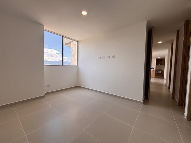 Apartamento de 3 alcobas en arriendo en Camino Verde, Envigado, 82 m² · foto 3 de 17