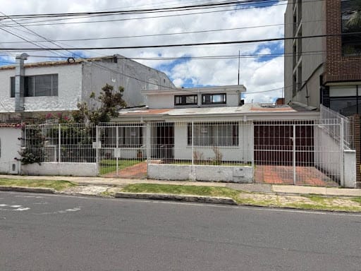 Casa en venta en Las Villas, Bogotá · foto 9 de 10