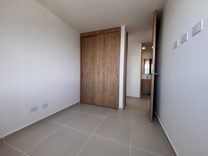 Apartamento de 3 alcobas en arriendo en Camino Verde, Envigado, 82 m² · foto 14 de 17