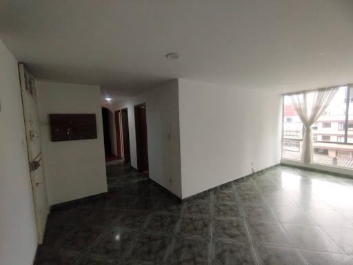 Apartamento en venta en Quinta Paredes, Bogotá · foto 3 de 19
