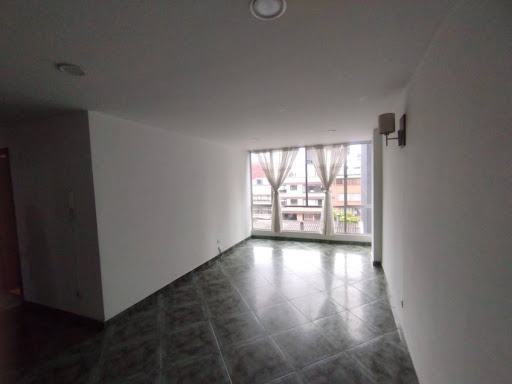 Apartamento en venta en Quinta Paredes, Bogotá · foto 4 de 19