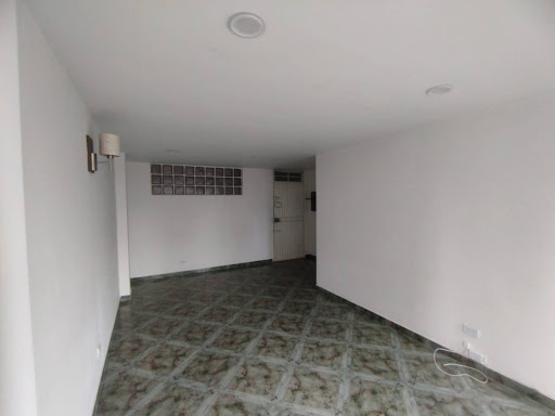 Apartamento en venta en Quinta Paredes, Bogotá · foto 7 de 19