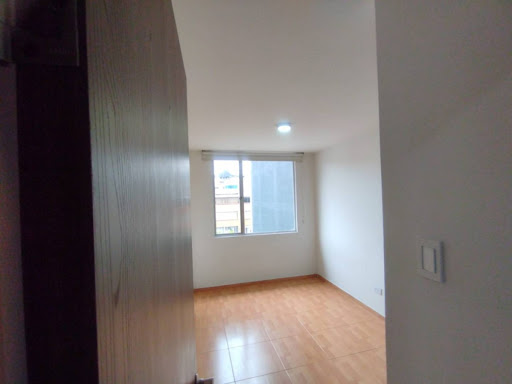 Apartamento en venta en Quinta Paredes, Bogotá · foto 8 de 19