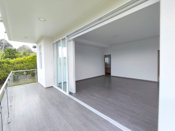 Casa de 5 alcobas en venta en Tribunas Corcega, Pereira, 576 m² · foto 6 de 19