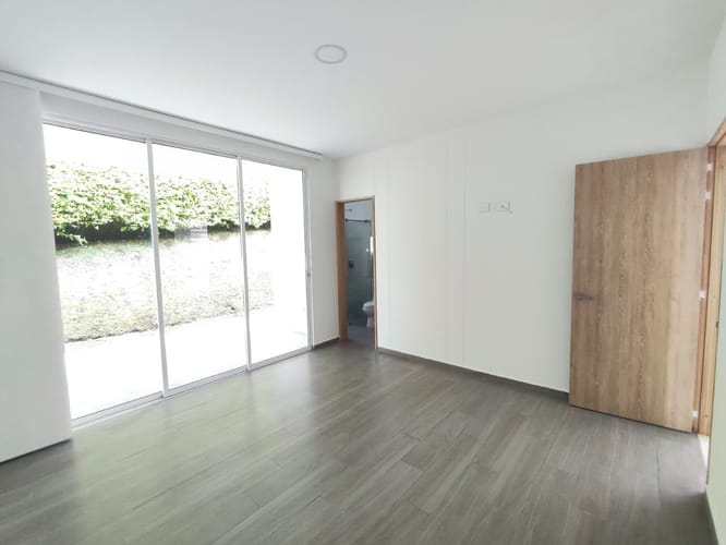 Casa de 5 alcobas en venta en Tribunas Corcega, Pereira, 576 m² · foto 8 de 19