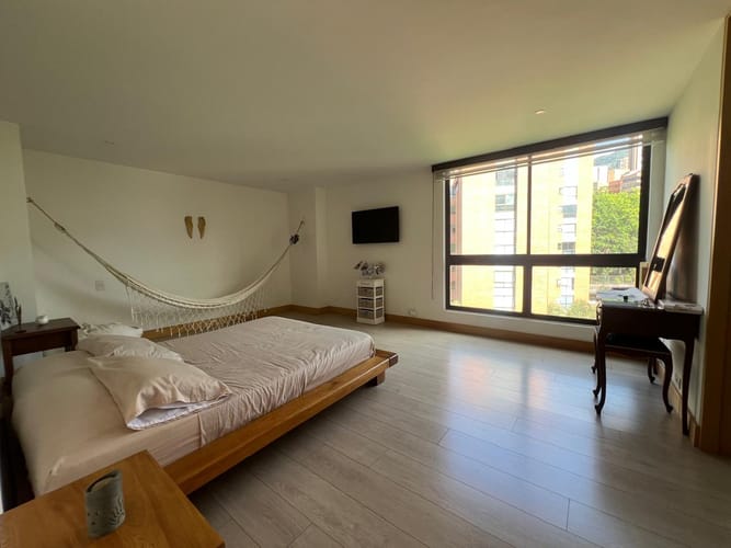 Apartamento de 4 alcobas en venta en El Poblado, Medellín, 214 m² · foto 8 de 10