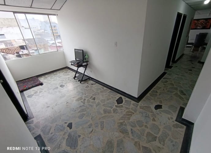 Apartamento de 4 alcobas en venta en Santa Teresita, Pereira, 115 m² · foto 2 de 9