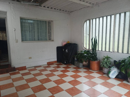 Casa en venta en Villa Alsacia, Bogotá · foto 2 de 11