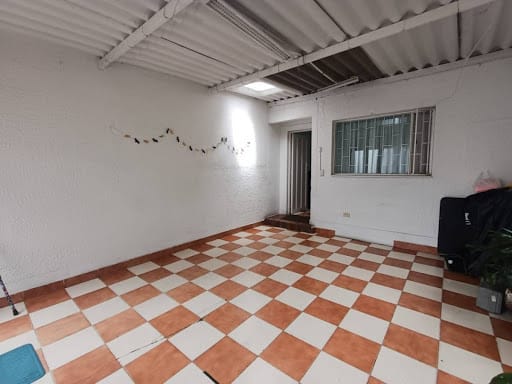 Casa en venta en Villa Alsacia, Bogotá · foto 3 de 11