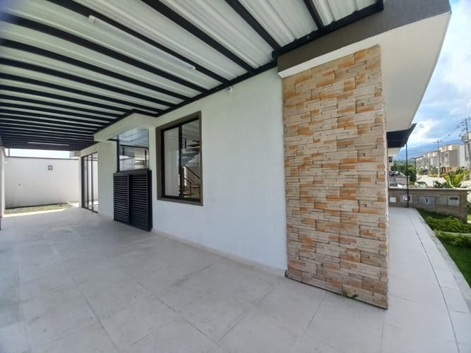 Casa de 7 alcobas en venta en La Meseta, Jamundí, 280 m² · foto 2 de 24