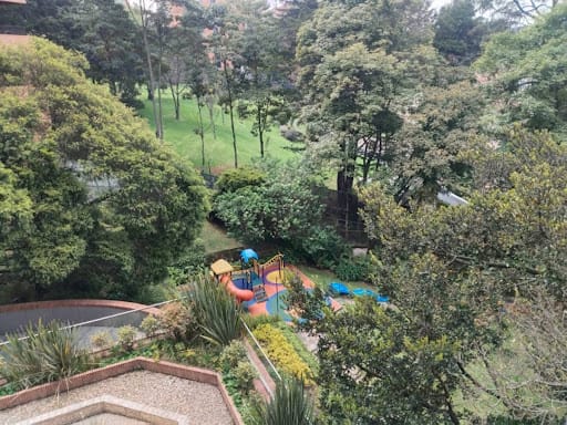 Apartamento en venta en Los Rosales, Bogotá · foto 16 de 18