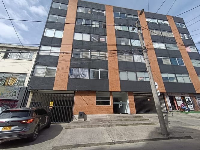 Apartaestudio en venta en Chapinero, Bogotá, 27 m² · foto 2 de 22
