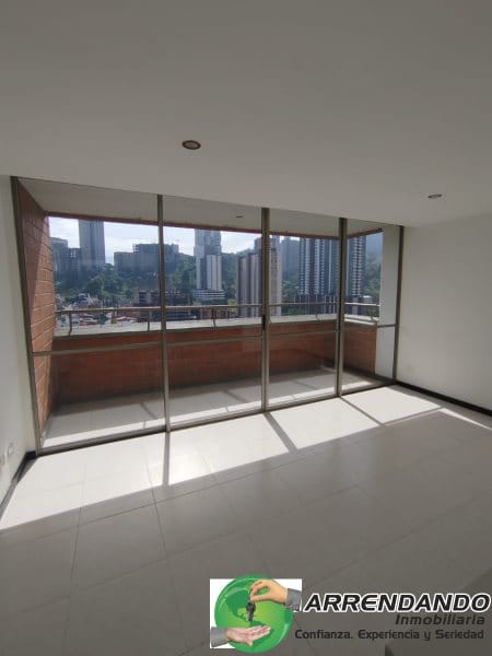 Apartamento de 3 alcobas en arriendo en Loma De La Doctora, Sabaneta, 75 m² · foto 3 de 17