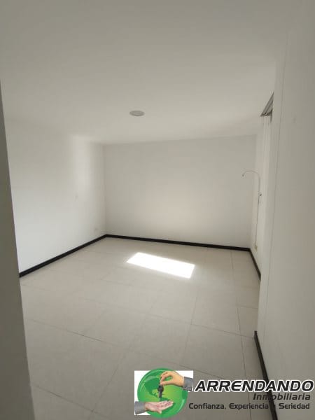 Apartamento de 3 alcobas en arriendo en Loma De La Doctora, Sabaneta, 75 m² · foto 9 de 17