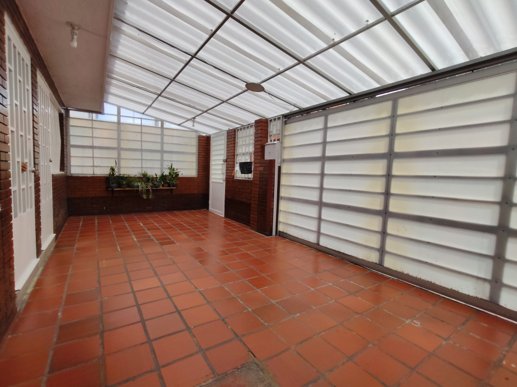 Casa en venta en Aguas Claras, Bogotá · foto 4 de 24