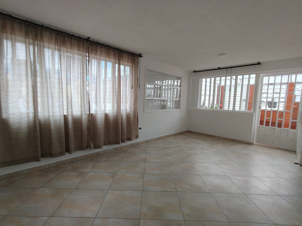 Casa en venta en Aguas Claras, Bogotá · foto 9 de 24