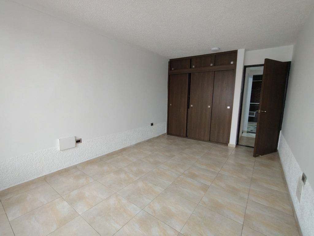 Casa en venta en Aguas Claras, Bogotá · foto 11 de 24
