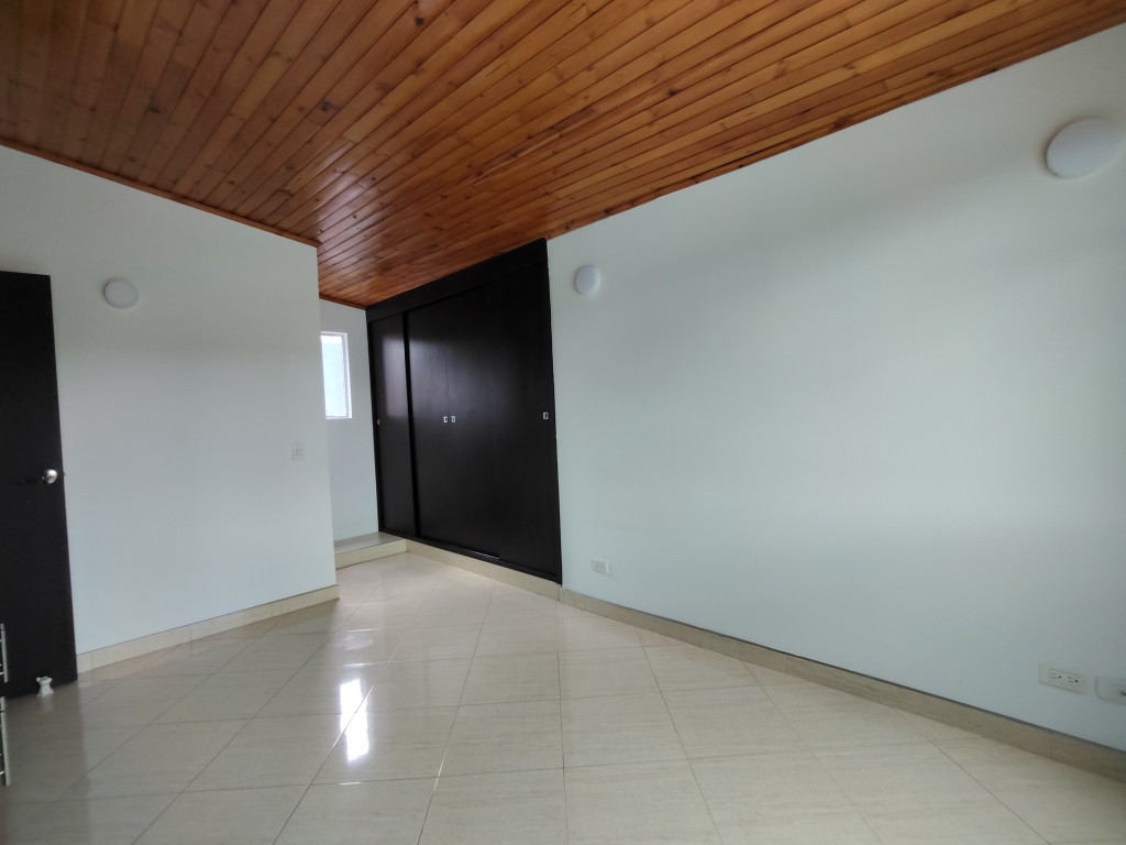 Casa en venta en Aguas Claras, Bogotá · foto 24 de 24