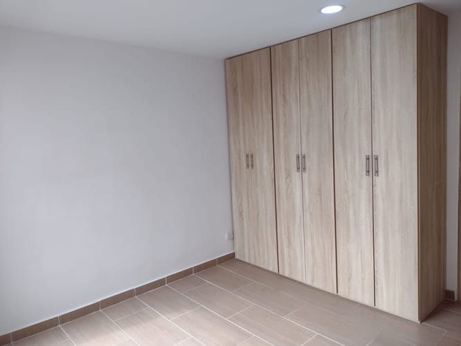 Apartamento de 2 alcobas en venta en San Pedro, Madrid, 51 m² · foto 15 de 24