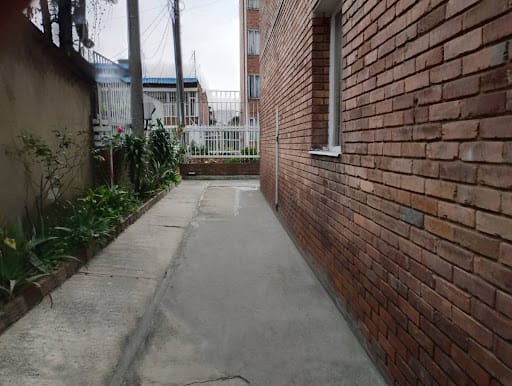 Apartamento de 3 alcobas en venta en Modelo Norte, Bogotá, 94 m² · foto 2 de 17