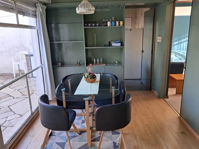 Casa en alquiler, 2 dormitorios, 1 baño, patio, garaje. Punta Carretas. · Foto 7