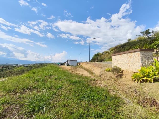Lote en venta en Puerto Caldas, Pereira, 10000 m² · foto 2 de 7
