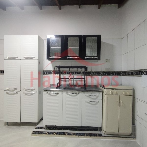 Apartamento en arriendo en Santa Lucia, Medellín · foto 5 de 13