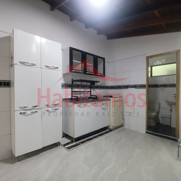 Apartamento en arriendo en Santa Lucia, Medellín · foto 6 de 13
