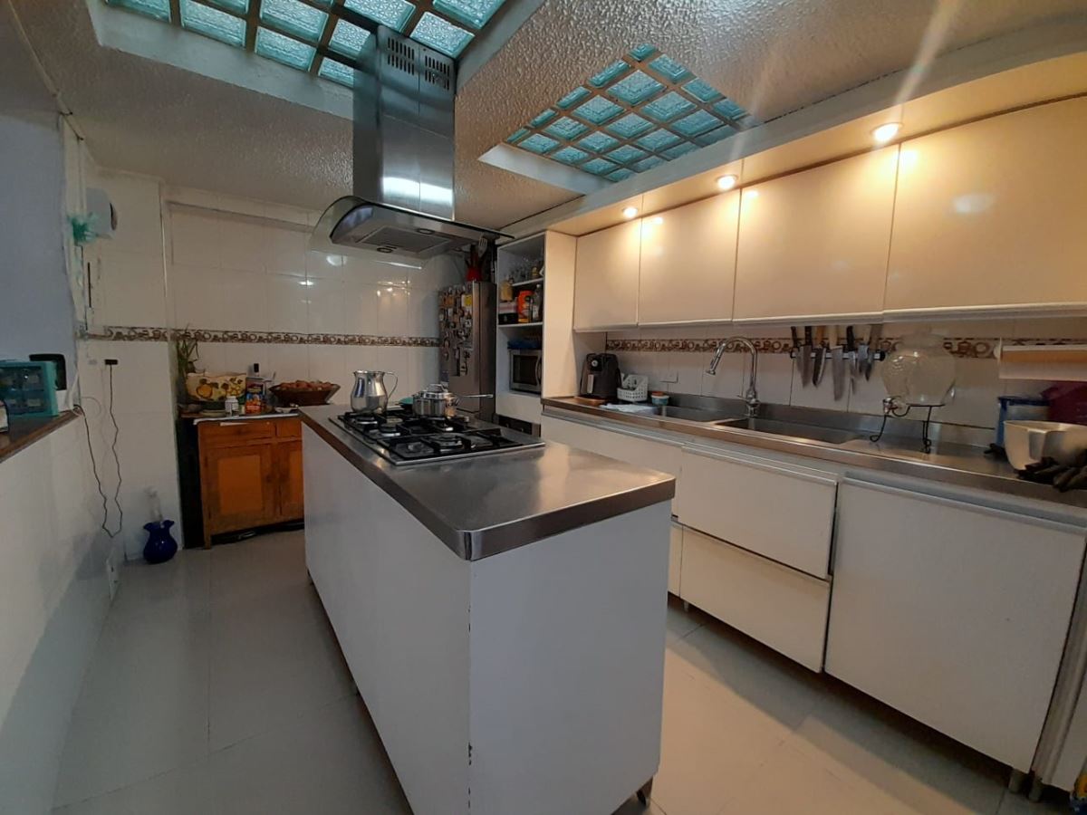 Casa en venta en Barrios Unidos, Bogotá · foto 6 de 24