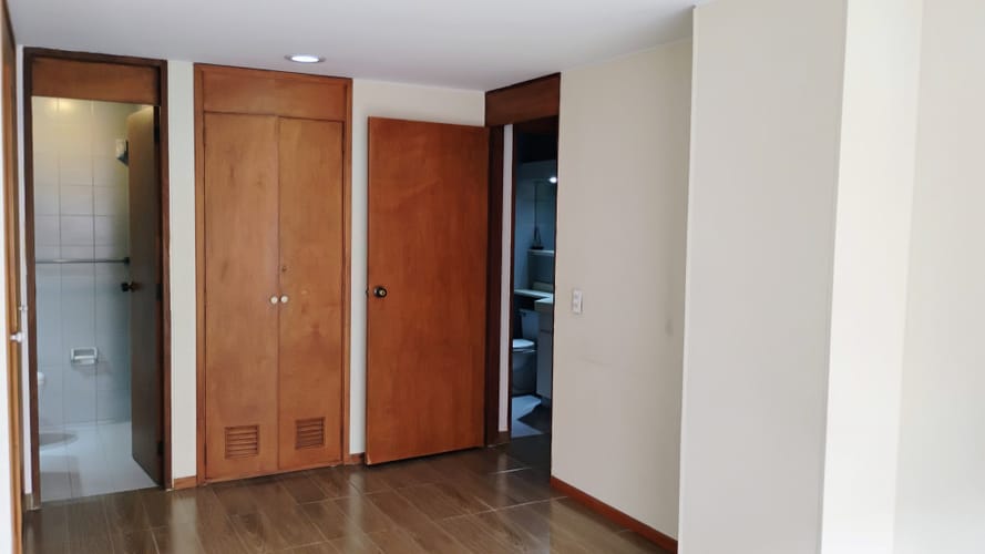 Apartamento de 3 alcobas en venta en Colina Campestre, Bogotá, 117 m² · foto 9 de 22