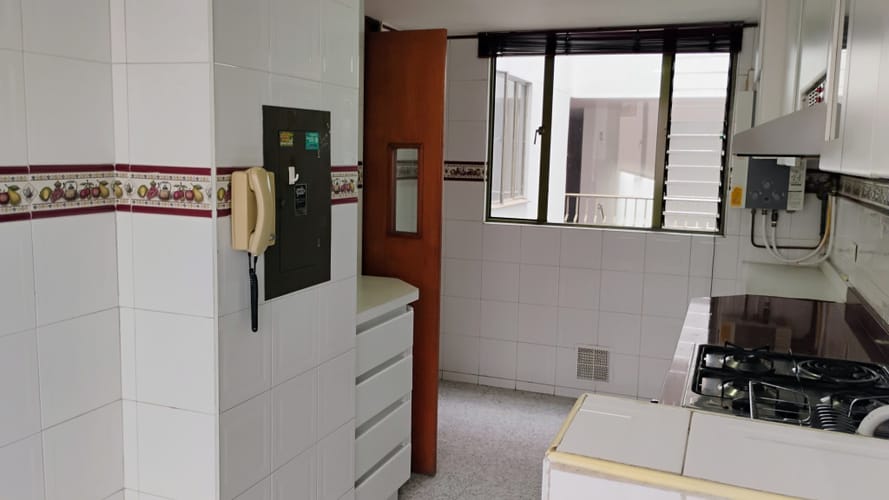 Apartamento de 3 alcobas en venta en Colina Campestre, Bogotá, 117 m² · foto 14 de 22
