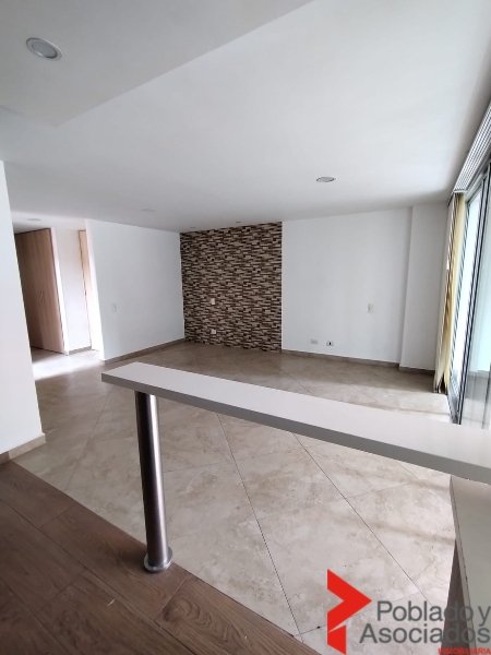 Apartamento en arriendo en Zuñiga, Envigado · foto 3 de 24